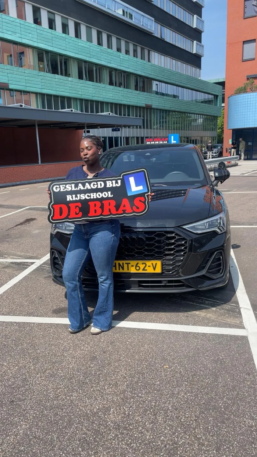 Blije kandidaat geslaagd